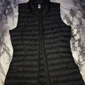 Pack it down again black vest from lululemon